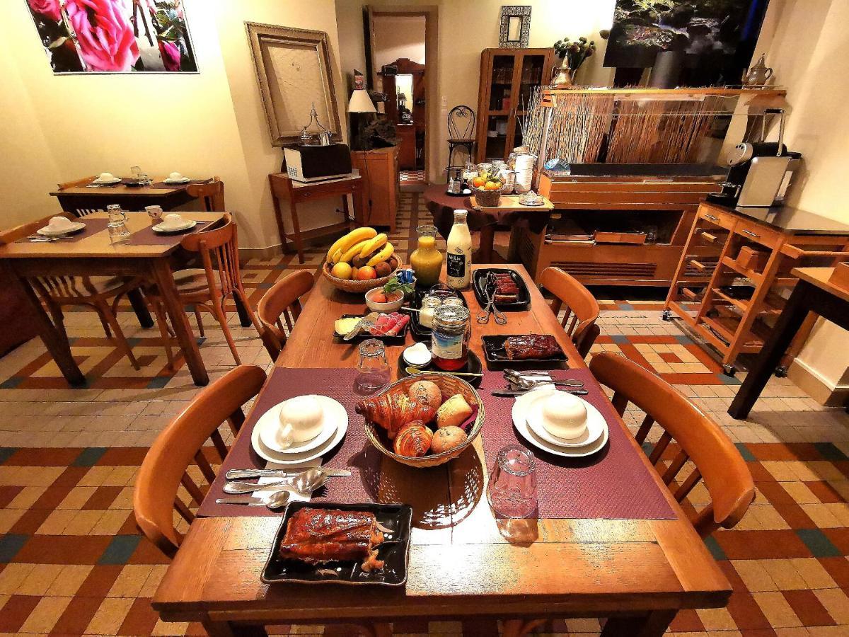Logis Hotel Restaurant La Barguillere Saint-Pierre-de-Rivière Esterno foto