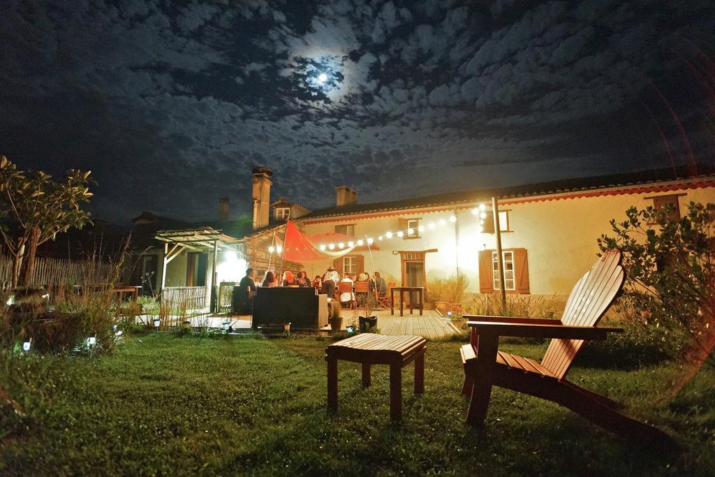 Logis Hotel Restaurant La Barguillere Saint-Pierre-de-Rivière Esterno foto