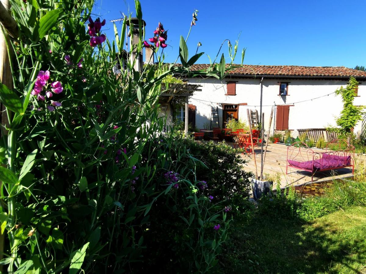 Logis Hotel Restaurant La Barguillere Saint-Pierre-de-Rivière Esterno foto