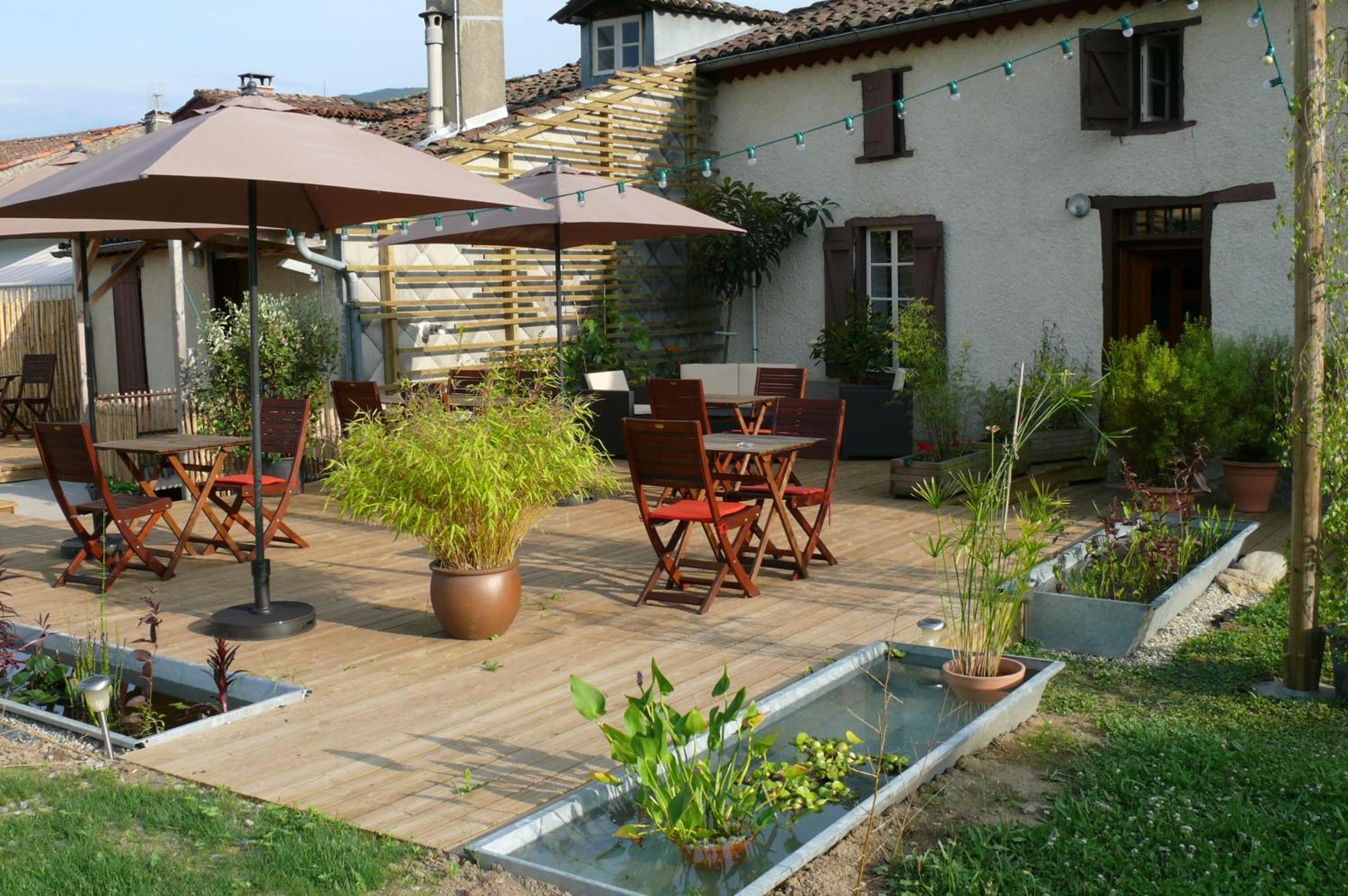 Logis Hotel Restaurant La Barguillere Saint-Pierre-de-Rivière Esterno foto