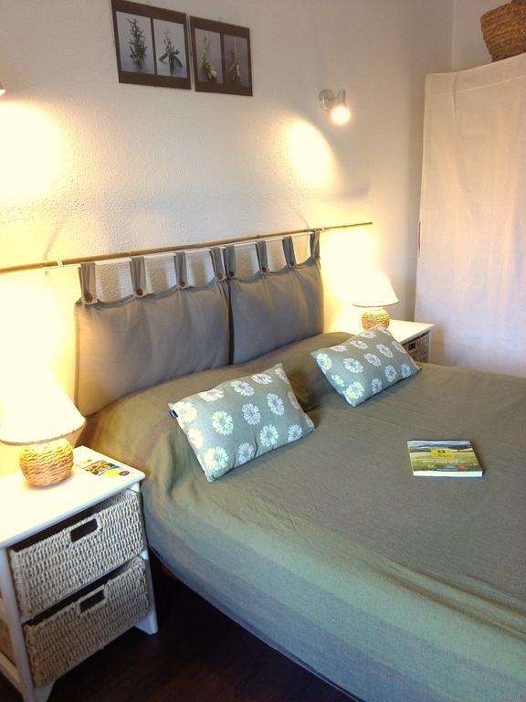 Logis Hotel Restaurant La Barguillere Saint-Pierre-de-Rivière Esterno foto