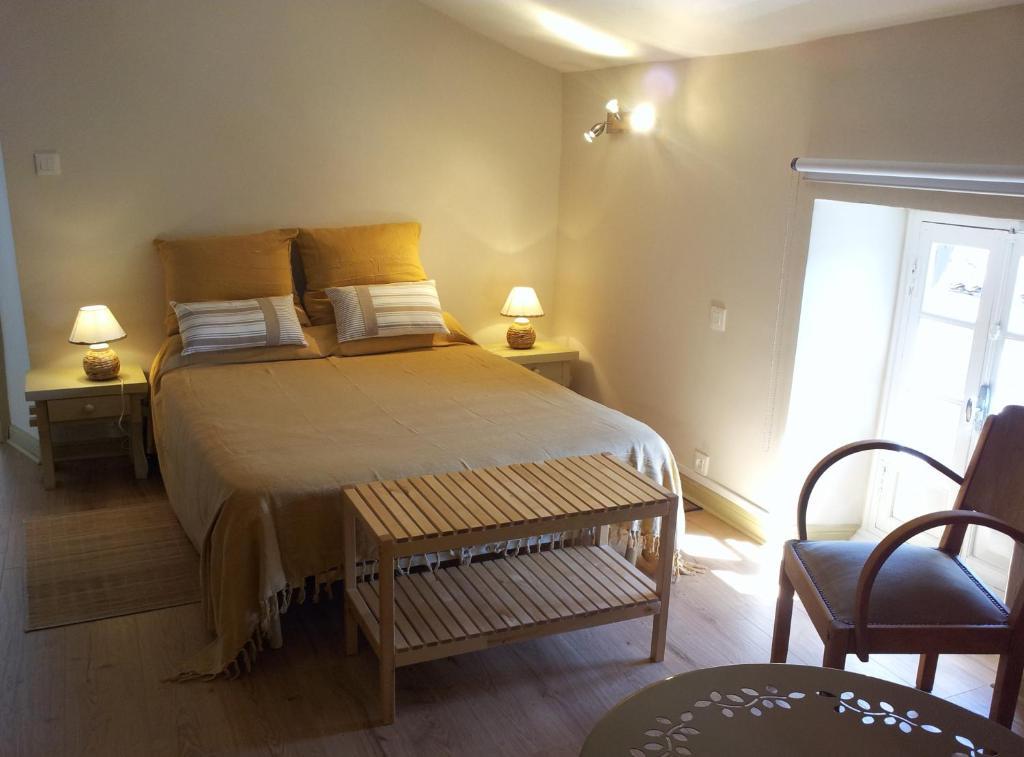 Logis Hotel Restaurant La Barguillere Saint-Pierre-de-Rivière Esterno foto