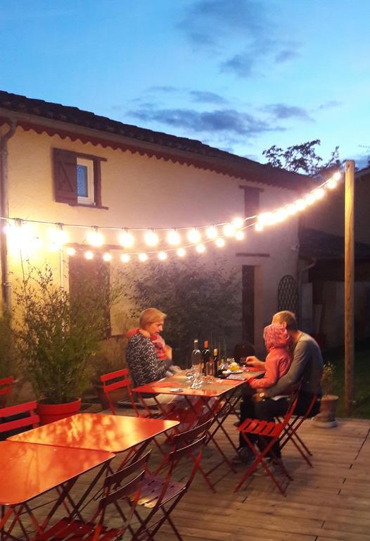 Logis Hotel Restaurant La Barguillere Saint-Pierre-de-Rivière Esterno foto